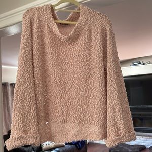 NWOT Super soft sweater size L